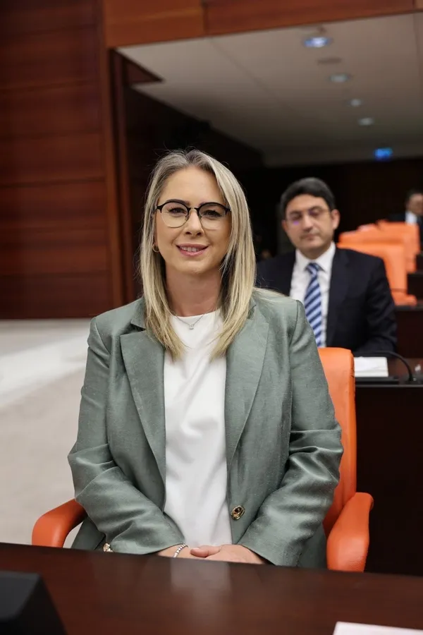 ak-partili-cankiridan-cankaya-cok-katli-otopark-mujdesi-muhalefetin-yikmak-istedigi-otoparkin-guclendirilmesi-1730106773053.jpg