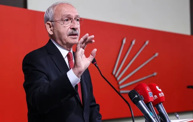 Kemal Kılıçdaroğlu başka, yandaşı başka telden çalıyor! Başörtülü öğretmenleri hedef aldılar