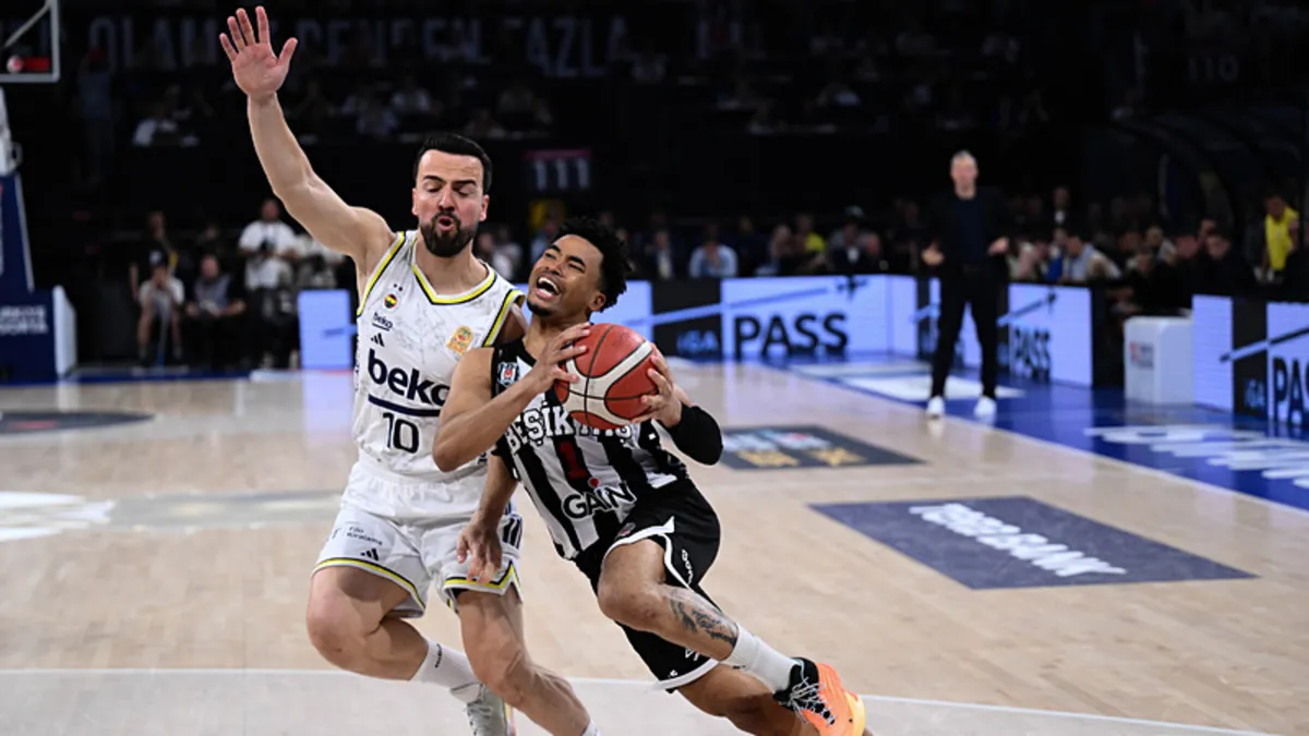 Fenerbahçe Beko oyuncuları sahada
