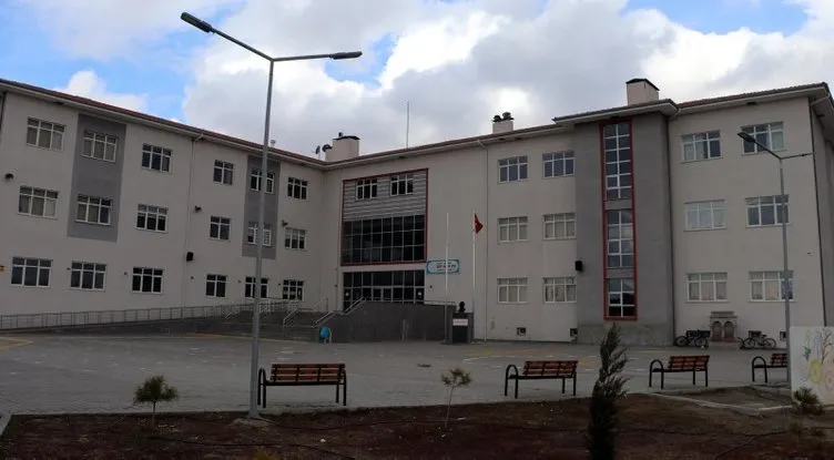 Kızının öğretmeniyle yasak aşk yaşadı: Hamile kaldım kürtaj olamayınca…