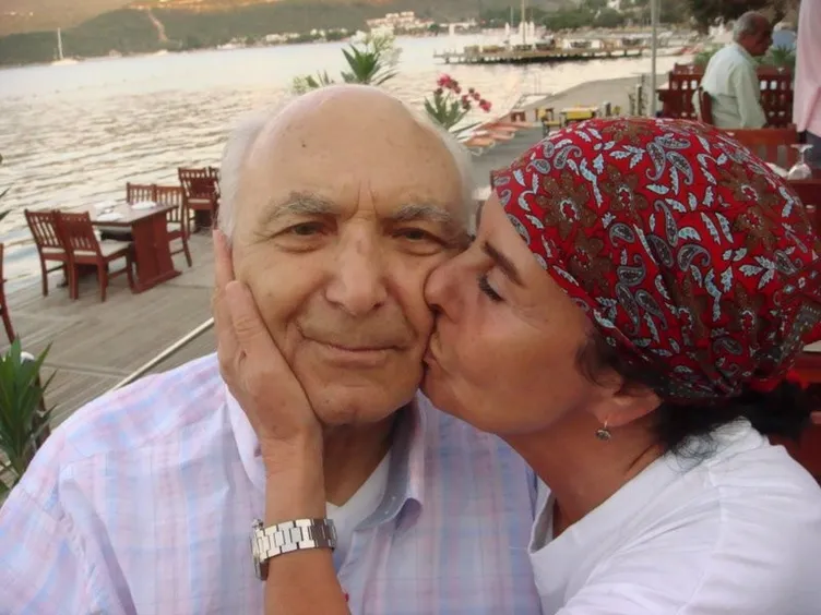 Son dakika: Fatma Girik Memduh Ün'e kavuştu! Usta oyuncunun vasiyeti yerine getirildi!