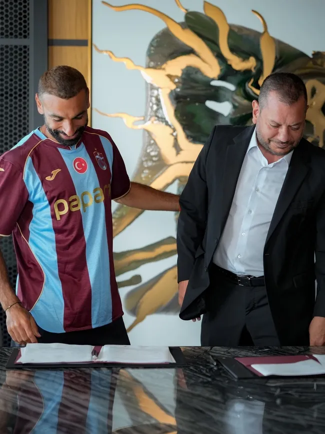 son-dakika-muhammed-salah-resmen-trabzonsporda-anlasmanin-detaylari-kapa-bildirildi-1786018439209.jpeg