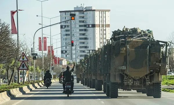 50 'Kirpi' Afrin'e doğru gidiyor