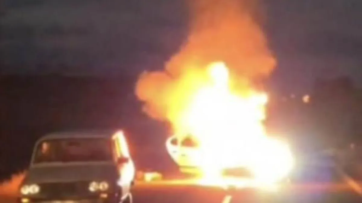 Şanlıurfa’da LPG’li araç alev topuna döndü Şanlıurfa’da LPG’li araç alev topuna döndü