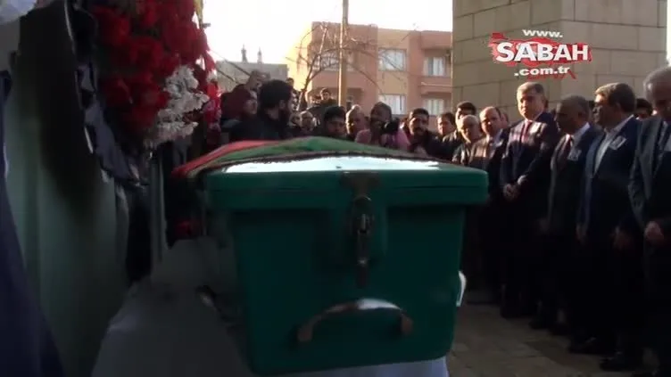 Teröristlerin Reyhanlı'ya attığı roketle yaşamını yitiren 17 yaşındaki Fatma Avlar dualarla son yolculuğuna uğurlandı