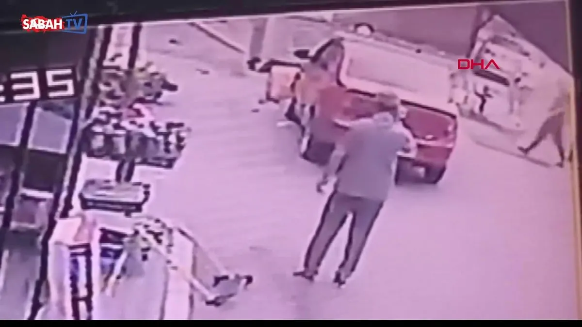 Avcılar’da otomobille motosiklet böyle çarpıştı Avcılar’da otomobille motosiklet böyle çarpıştı