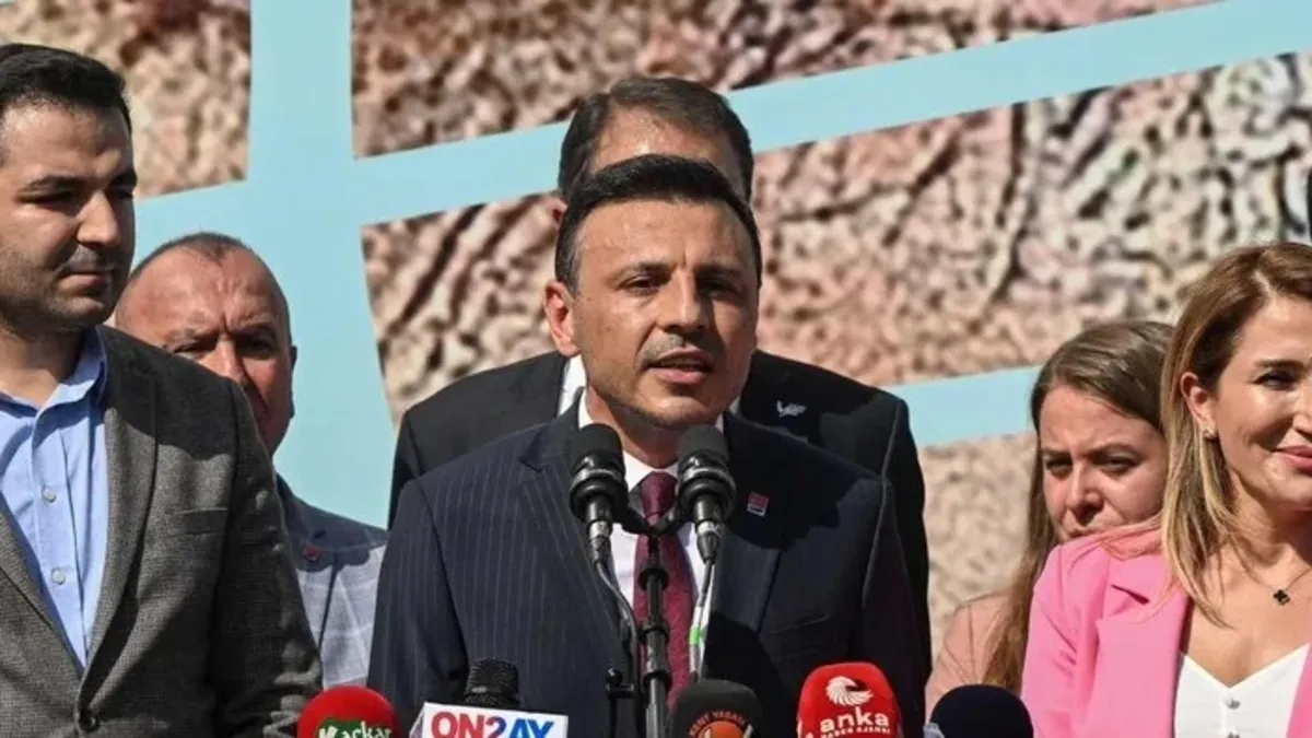 Çağlayan’da polise saldıran CHP’lilere hazırlanan iddianame kabul edildi Çağlayan’da polise saldıran CHP’lilere hazırlanan iddianame kabul edildi