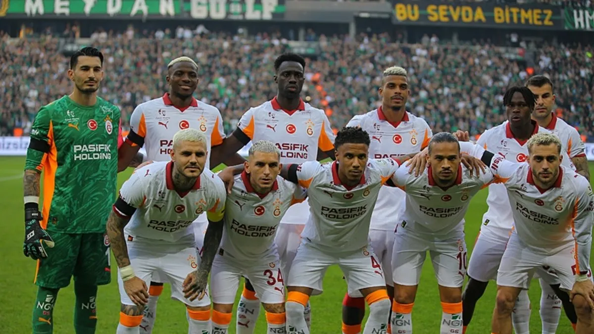 Galatasaraylı yıldız için ağır sözler! “Fazla şansı kalmadı…” – Galeri Galatasaraylı yıldız için ağır sözler! “Fazla şansı kalmadı…” – Galeri