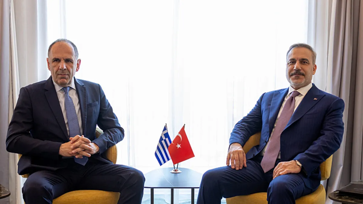 Bakan Fidan, Yunan mevkidaşı Yerapetritis ile görüştü