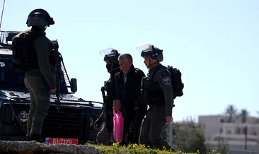 İsrail, Batı Şeria’da 100’den fazla Filistinliyi gözaltına aldı