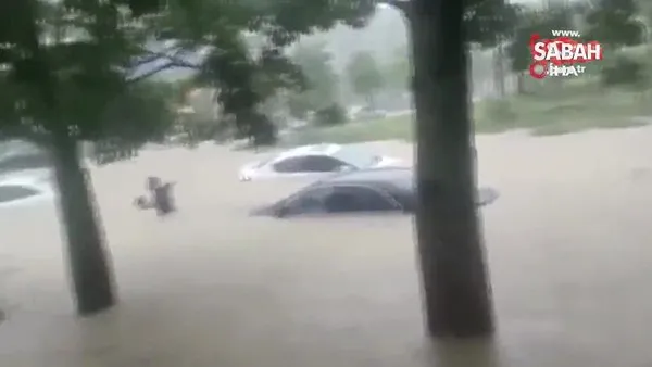 Çin’de sel nedeniyle sokaklar sular altında kaldı | Video