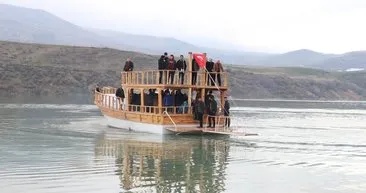 Siirt'teki Botan Çayı'nda tekne turları başladı