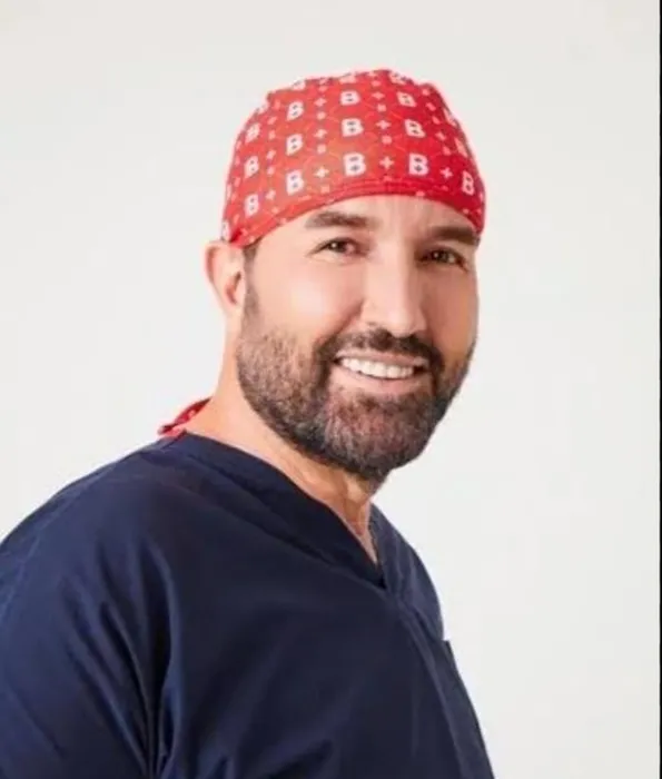 Yanlış operasyon sonrası genç kadın felç kalmıştı! Sorulardan kaçtı! Bülent Cihantimur sus pus...