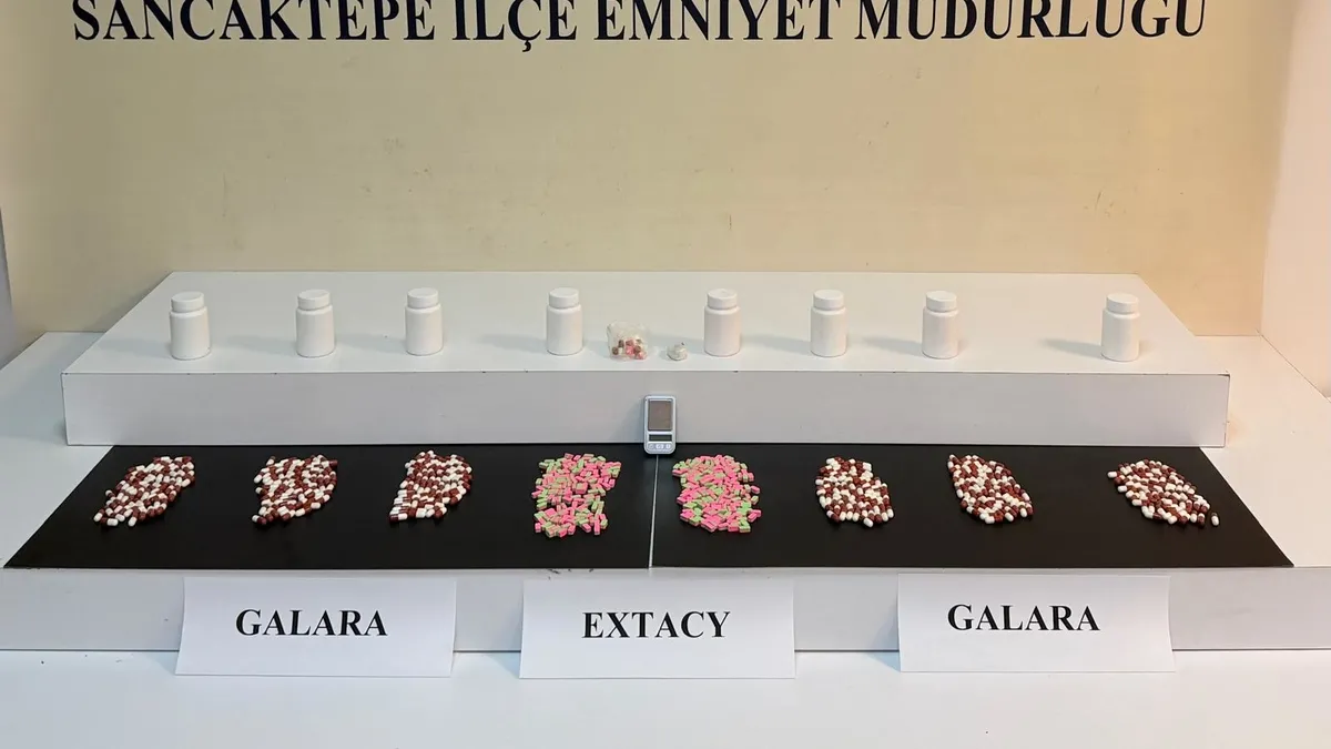 Uyuşturucu haplarla suçüstü yakaladılar!