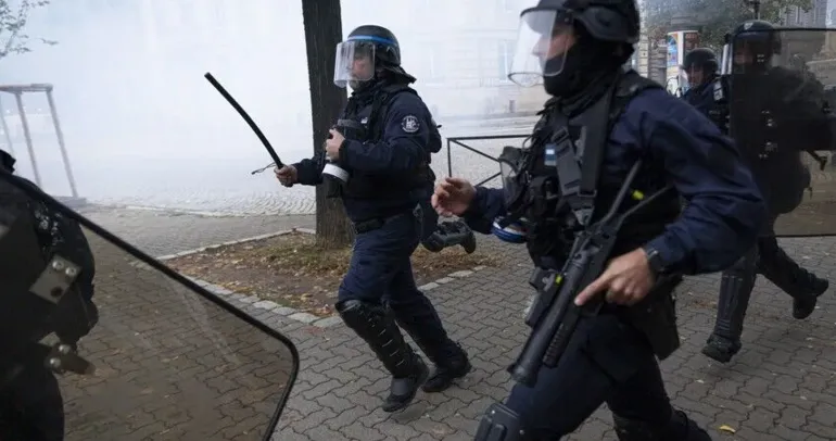 Fransa’da polise idari soruşturma!