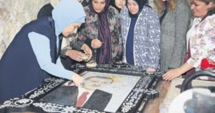 Mozaik portreye son taş Emine Erdoğan’dan