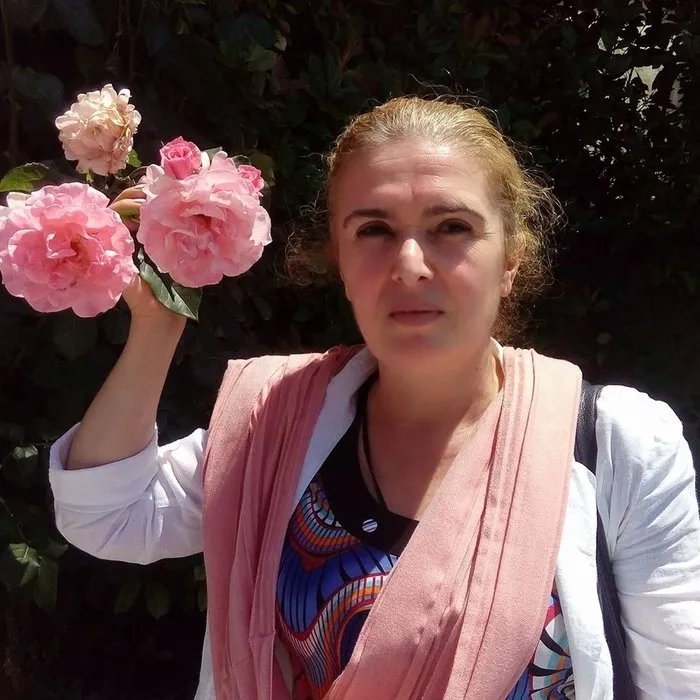 Gürcü kadın, evinde çıplak halde ölü bulundu