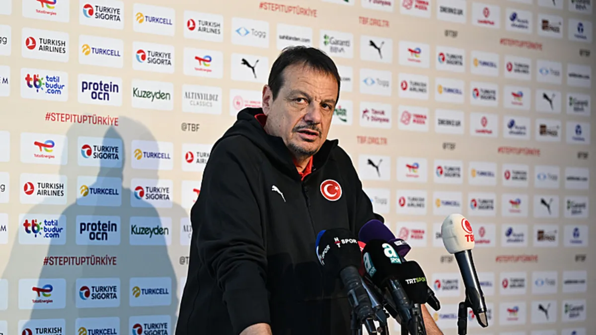 Ergin Ataman’dan Tarık Biberovic açıklaması! ‘Türk olarak oynamasını bekliyoruz’ Ergin Ataman’dan Tarık Biberovic açıklaması! ‘Türk olarak oynamasını bekliyoruz’