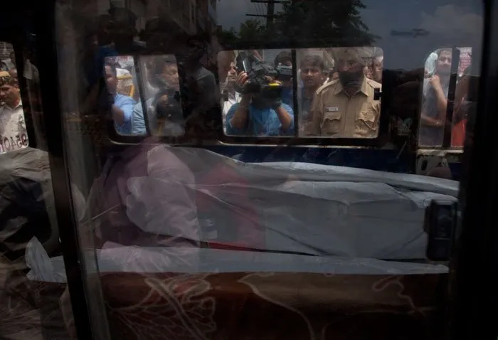 Hindistan'da 11 kiÅilik aileye toplu infaz