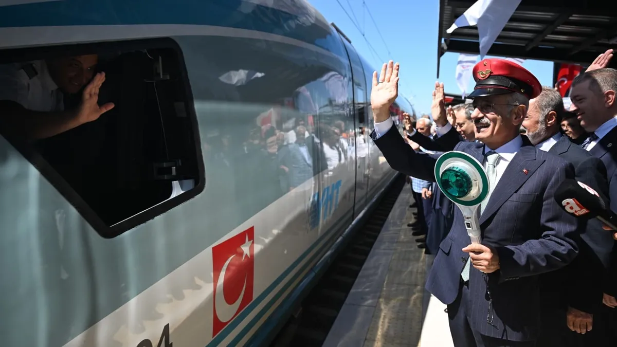 Sakarya’ya 2 dev yatırım: Pamukova nüfusunu geçti! YHT 41 bini aşkın yolcuya hizmet verdi Sakarya’ya 2 dev yatırım: Pamukova nüfusunu geçti! YHT 41 bini aşkın yolcuya hizmet verdi