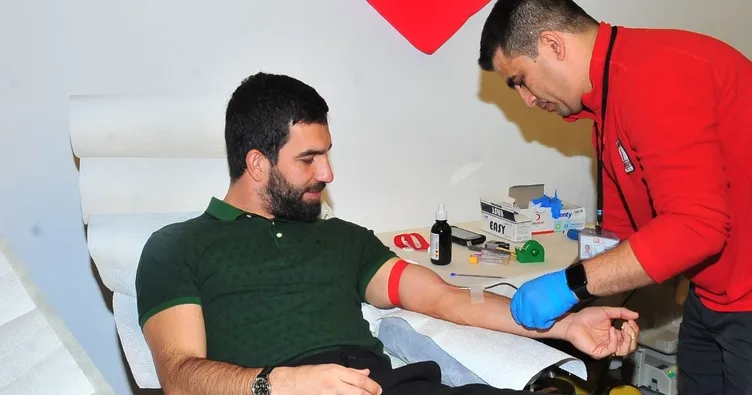 Yeni damat kanını bağışladı