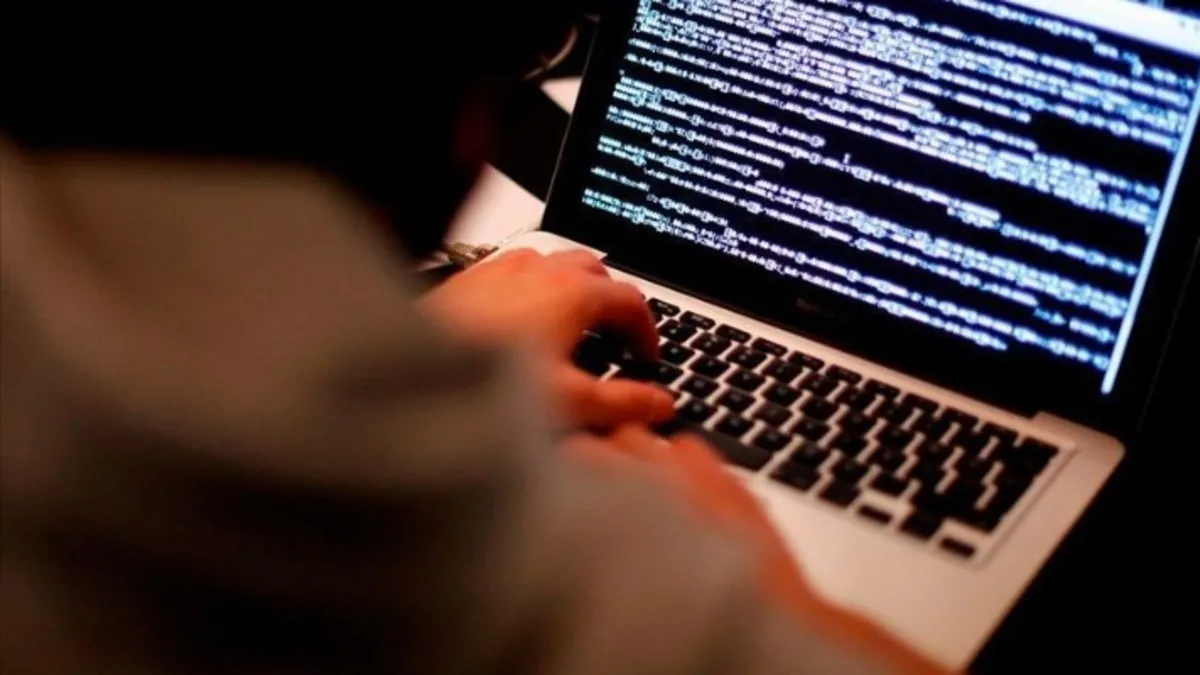 Son dakika! 313 milyonluk FOREX vurgunu: Sahte sitelerle dolandırdılar, Kapalıçarşı’da akladılar! 48 şüpheli yakalandı Son dakika! 313 milyonluk FOREX vurgunu: Sahte sitelerle dolandırdılar, Kapalıçarşı’da akladılar! 48 şüpheli yakalandı