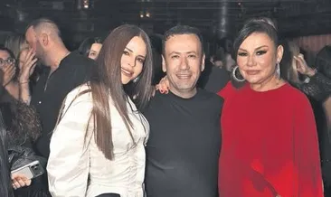 Karaokeyle yeni yaşını kutladı