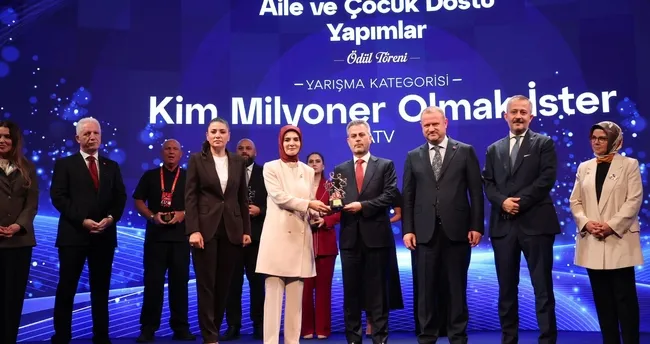 Kim Milyoner Olmak İster?’e Aile ve Çocuk Dostu Yapım ödülü!