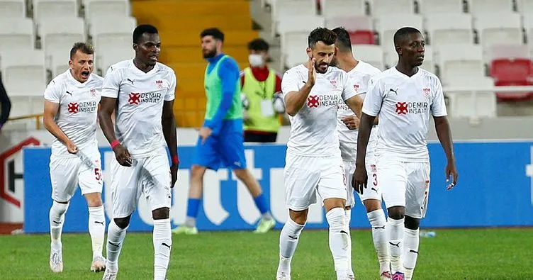 Yiğidolar Avrupa’da turladı! Sivasspor Konferans Ligi’nde Play-off’a yükseldi...