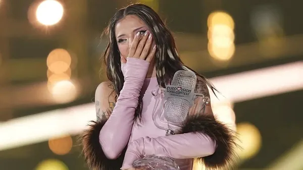eurovision-birincisi-dara-esim-de-turk-yakinda-turkiyeye-gelecegim-1779030832596.jpeg