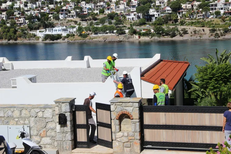 Son dakika! Sözcü Gazetesi Yazarı Yılmaz Özdil'in kaçak villasında yıkım başladı! İşte ilk kareler...