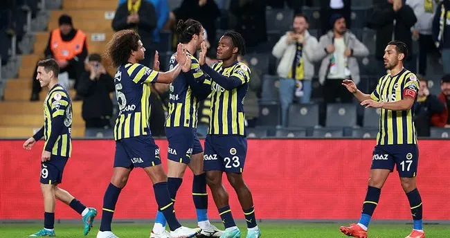Son dakika haberleri: Süper Lig’de Fenerbahçe’nin rakibi Hatayspor! Zorlu maçta ilk düdük çaldı...