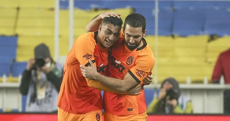 Son dakika: Fenerbahçe’den Galatasaraylı 3 futbolcu hakkında suç duyurusu!