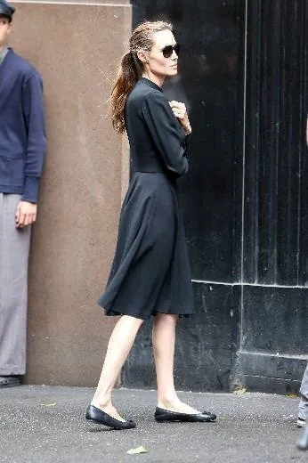 Angelina Jolie hiç durmadan kilo veriyor