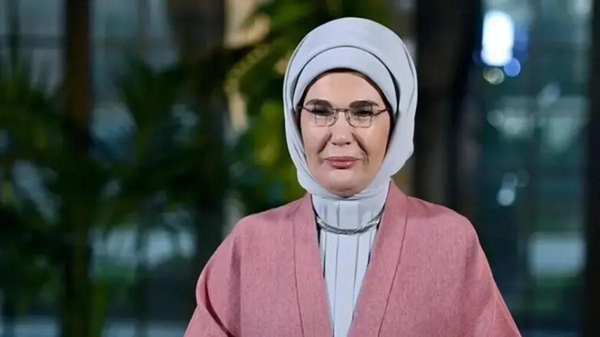 Emine Erdoğan’dan ‘Babalar Günü’ mesajı: Baba, bir yuvayı ayakta tutan emektir