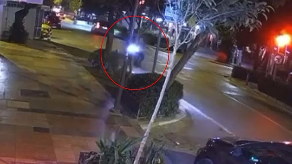 İzmir’de feci kaza: karşıdan karşıya geçmek isterken canından oldu! İzmir’de feci kaza: karşıdan karşıya geçmek isterken canından oldu!