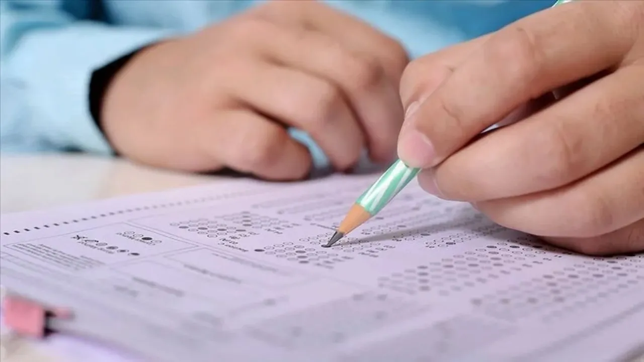 2025 LİSE LGS TABAN PUANLARI: MEB Fen, İmam Hatip, Anadolu Lisesi LGS taban puanları ve başarı sıralaması belli oldu mu?