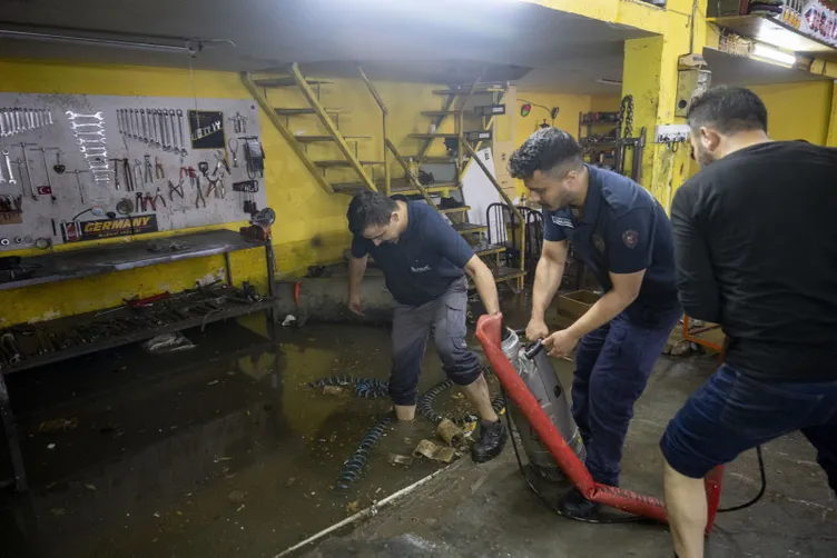 Ne çektin be Ankara! Ne zaman yağmur yağsa aynı manzara!