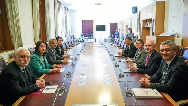 PKK’nın paçavrasından Kılıçdaroğlu’na açık destek