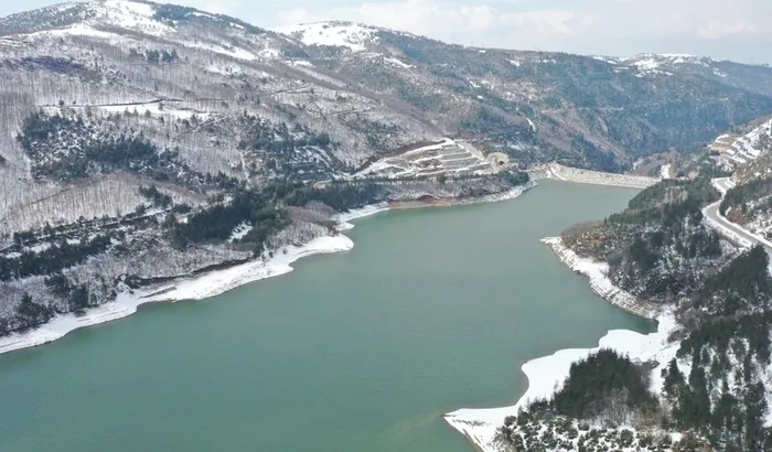 barajlarda-kar-bereketi-1648020406051.jpg