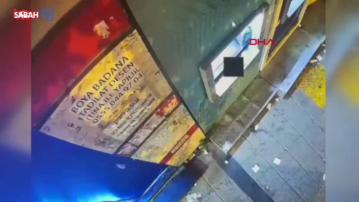 Banka ATM’sinden 500 bin lira çalan şüpheli ertesi gün yakalandı: Hırsız şirketin eski çalışanı çıktı videosunu izle Banka ATM’sinden 500 bin lira çalan şüpheli ertesi gün yakalandı: Hırsız şirketin eski çalışanı çıktı videosunu izle