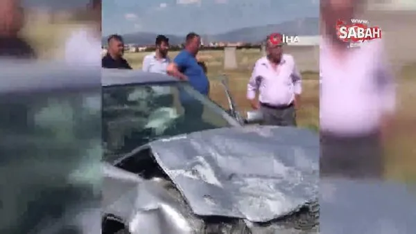 Otomobillerin kavşakta çarpıştığı kazada 3 kişi yaralandı | Video