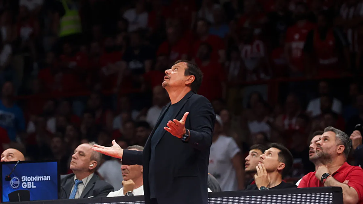 Ergin Ataman çılgına döndü! Yunanistan’da şok saldırı Ergin Ataman çılgına döndü! Yunanistan’da şok saldırı