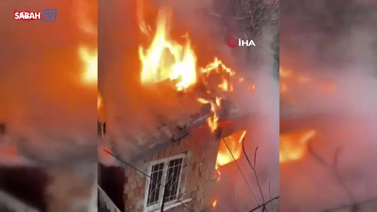 Eyüpsultan’da yangın çıkan gecekondu küle döndü videosunu izle Eyüpsultan’da yangın çıkan gecekondu küle döndü videosunu izle