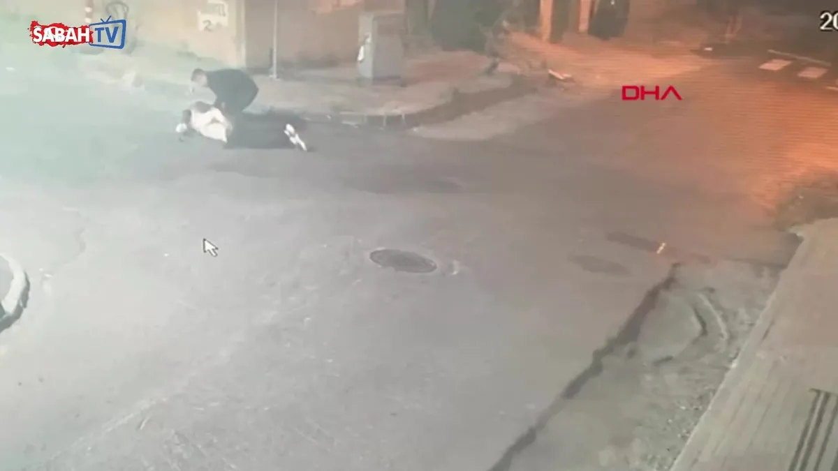 İş yerini kurşunlayıp kaçmaya çalıştı: Bekçi, ‘dur’ ihtarına uymayan şüpheliyi bacağından vurdu | Video videosunu izle İş yerini kurşunlayıp kaçmaya çalıştı: Bekçi, ‘dur’ ihtarına uymayan şüpheliyi bacağından vurdu | Video videosunu izle