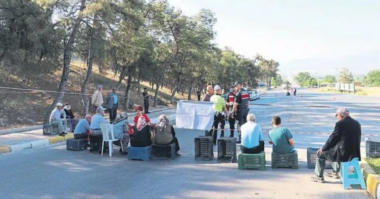 Pamukkale yolunu ikinci kez kapattılar