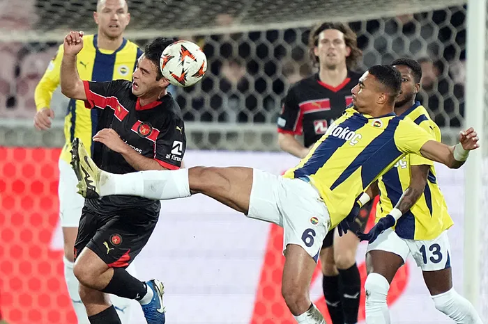 son-dakika-haberi-fenerbahce-midtjyllanda-konuk-oluyor-macta-gol-perdesi-acildi-1738269105610.jpg