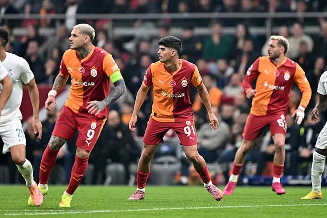 son-dakika-haberi-galatasaray-union-sgye-sahasinda-maglup-cimbom-sampiyonlar-liginde-3-mac-sonra-yenildi-1764100489647.jpeg