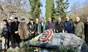 Futbolun bilge kişisi Özkan Sümer mezarı başında anıldı