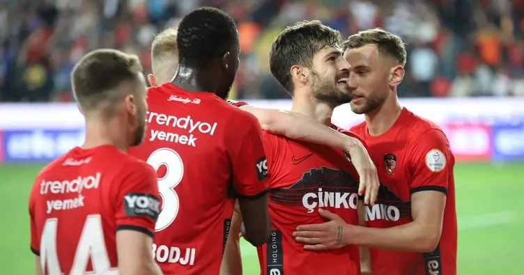 Gaziantep FK, Kasımpaşa’yı rahat yendi! Maçın skoru ilk yarıda geldi